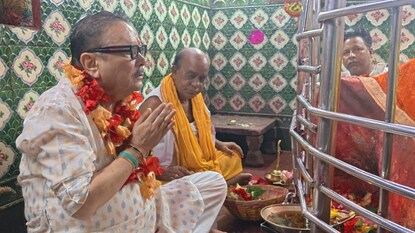 সিদ্ধপীঠ কল্যাণেশ্বরী মন্দিরে হাজির হলেন কামারহাটির বিধায়ক মদন মিত্র
