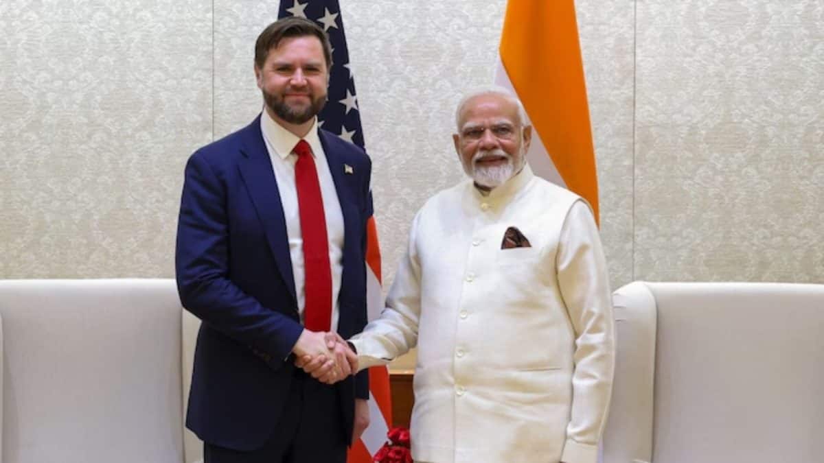 PM Modi-JD Vance: ভান্স-মোদি ফোনালাপ! মার্কিন ভাইস প্রেসিডেন্টের সঙ্গে কী কথা বললেন প্রধানমন্ত্রী?