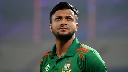 Shakib Al Hasan : সাকিব আল হাসানের বাড়িতে ভয়ঙ্কর হামলা, বোমা ছুড়ে আগুন লাগানোর চেষ্টা! হাসিনার ভার্চুয়াল সম্মেলনে থাকার পরই বড় ঘটনা Shakib Al Hasan : সাকিব আল হাসানের বাড়িতে ভয়ঙ্কর হামলা, বোমা ছুড়ে আগুন লাগানোর চেষ্টা! হাসিনার ভার্চুয়াল সম্মেলনে থাকার পরই বড় ঘটনা