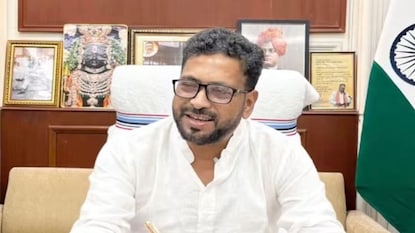 পর্যটনের উন্নয়নে ১০০০ কোটির মেগা প্ল্যান শঙ্কর ঘোষের পর্যটনের উন্নয়নে ১০০০ কোটির মেগা প্ল্যান শঙ্কর ঘোষের