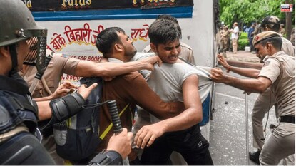 সংযমের বার্তা সুপ্রিম কোর্ট