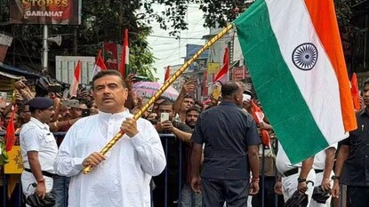 যাদবপুরে রাখি উৎসবের দিন বন্দে মাতরম গাইলেন মুখ্যমন্ত্রী শুভেন্দু অধিকারী