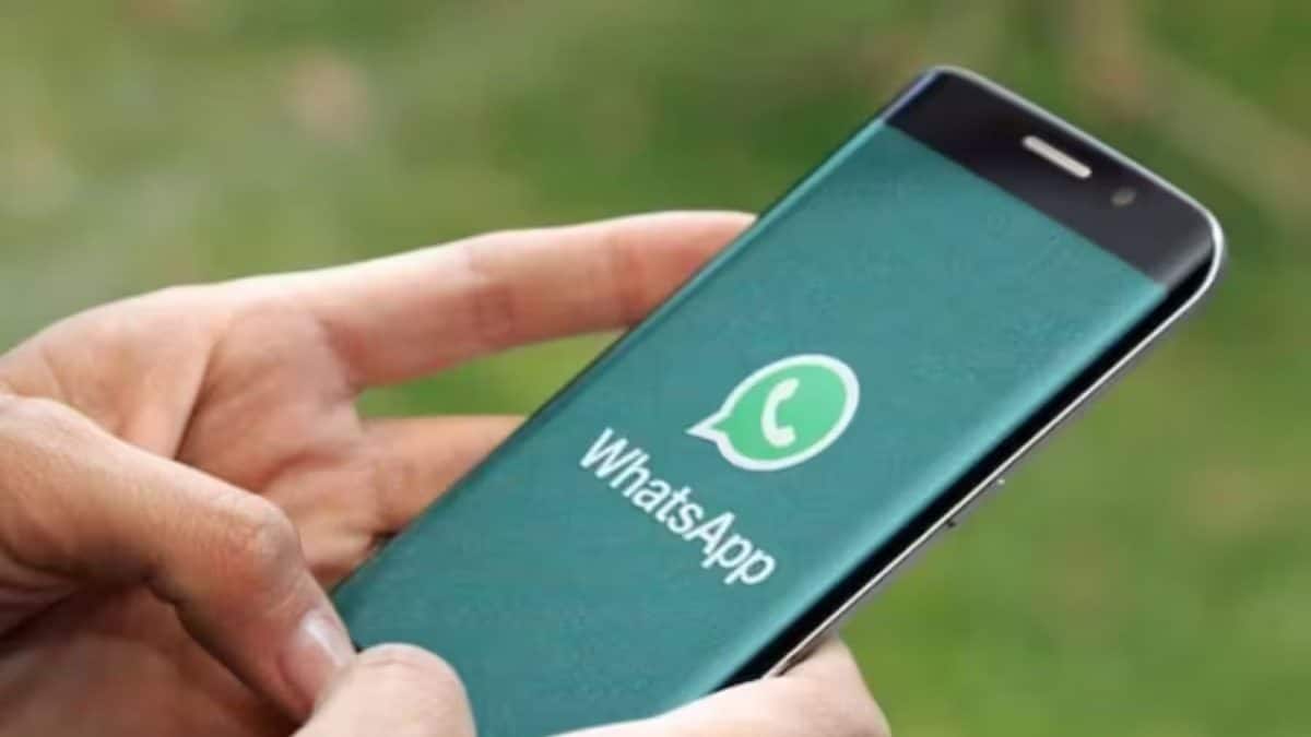 কেন ‘Under Review’ দেখাচ্ছে WhatsApp? সমস্যা নিয়ে এবার মুখ খুলল মেটা, কী জানাল সংস্থা?
