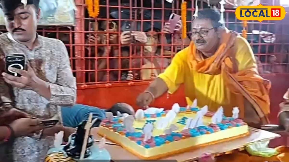 শ্রাবণে শিবের আবির্ভাব দিবসে ভক্তদের ঢল, বর্ধমানেশ্বর ও জল্পেশে উৎসব