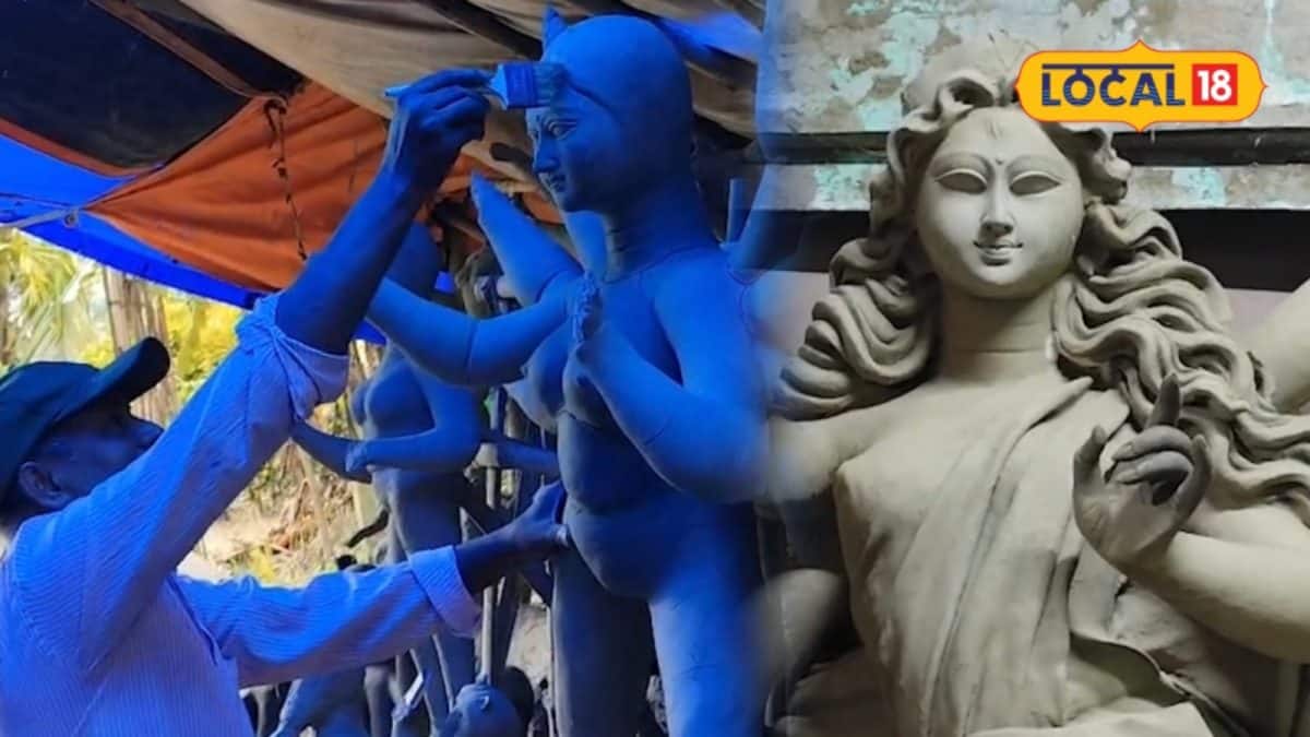 পুজোর ৫৮ দিন আগেই ব্যস্ত গোবরডাঙ্গার মৃৎশিল্পীরা