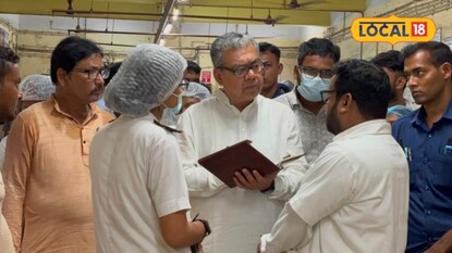 কাটোয়া মহকুমা হাসপাতাল পরিদর্শনে রাজ্যের স্বাস্থ্যমন্ত্রী