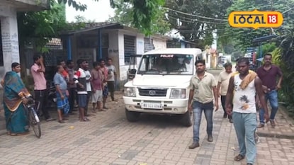দুই অস্বাভাবিক মৃত্যুতে চাঞ্চল্য ছড়িয়েছে নদিয়ায় দুই অস্বাভাবিক মৃত্যুতে চাঞ্চল্য ছড়িয়েছে নদিয়ায়