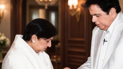 Dilip Kumar's Advice Hurt Lata Mangeshkar, But Benefited the Queen of Melody