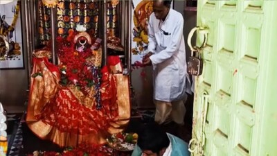 বর্ধমানের সর্বমঙ্গলা মন্দির, দশভুজা এখানে রাঢ়েশ্বরী