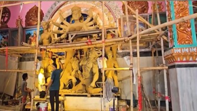 পুরুলিয়ার ধীবর সম্প্রদায়ের পুজো: অপমানের জবাব পুজোয়, দরজা বন্ধ, তাই নিজের মন্দির! বঞ্চনা থেকে আত্মমর্যাদা, নিজেদের পুজো, লড়াই থেকে উৎসব