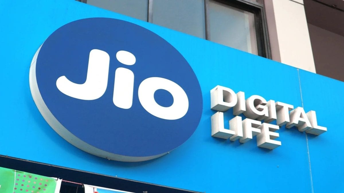 Jio Anniversary Offer: Jio-র দুর্দান্ত ১২ মাসের অফার! ডেটা ও Hotstar-এর সঙ্গে মুভি টিকিটেও ছাড়