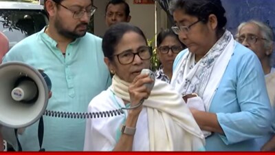  শ্রীরামপুরে সভার আগেই বাধা দেওয়ার অভিযোগ মমতার