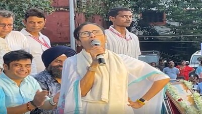 শ্রীরামপুরের সভায় মমতা৷ 