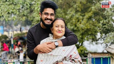 পুজোতে মায়ের হাতে বিশেষ উপহার তুলে দিতে পেরে খুশি বাঙালী মা জিন্দাবাগদের জয় দাস