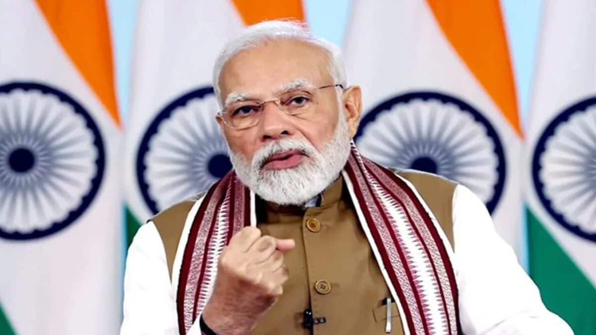 PM Modi: সন্ত্রাসবাদের বিরুদ্ধে ‘জিরো টলারেন্স’ নীতি, সার্জিক্যাল স্ট্রাইকের ১০ বছর পূর্তিতে মোদির বার্তা