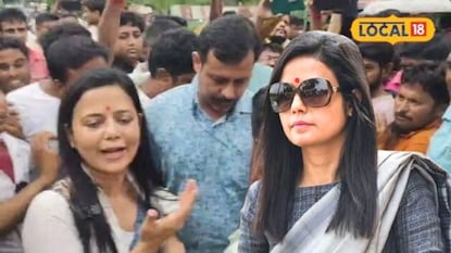 মহুয়া মৈত্রকে ঘিরে বিক্ষোভ মহুয়া মৈত্রকে ঘিরে বিক্ষোভ