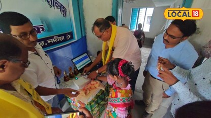 Parent Communication System: ঘরে বসেই মিলবে রিপোর্ট কার্ড, স্কুলে ঢুকলেই নোটিফিকেশন! পড়ুয়াদের সুরক্ষায় কীভাবে কাজ করবে নয়া অ্যাপ? জানুন খুঁটিনাটি