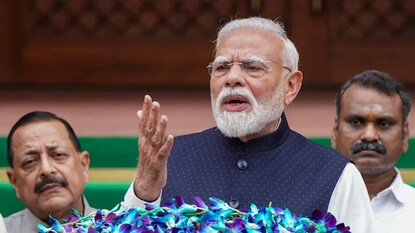 প্রয়োজন না থাকলে সোনা কেনা এড়িয়ে চলুন প্রয়োজন না থাকলে সোনা কেনা এড়িয়ে চলুন