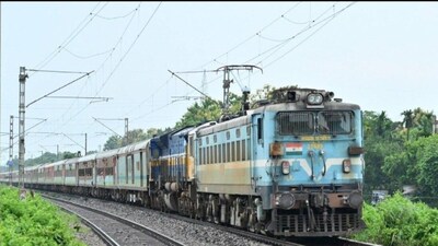 পুজো-দিওয়ালি-ছটের ভিড় সামলাতে বাড়তি স্পেশাল ট্রেন, কোন রুটে কবে চলবে?