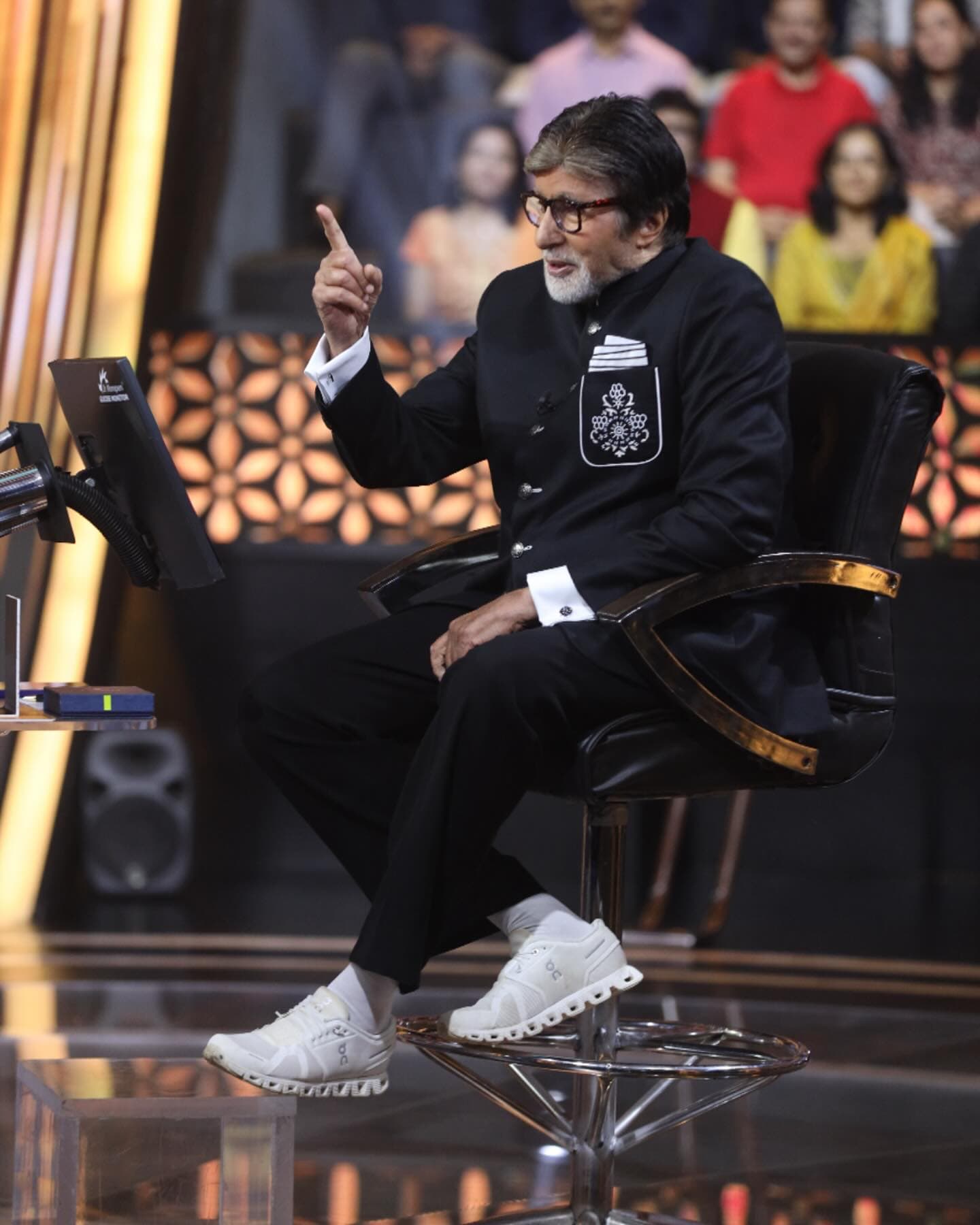 Amitabh Bachchan Health Update: অসুস্থ শরীর, সম্পূর্ণ বিশ্রামে বিগ বি, খাটে শুয়েও করছেন ‘বিরাট কাণ্ড’! Amitabh Bachchan Health Update: অসুস্থ শরীর, সম্পূর্ণ বিশ্রামে বিগ বি, খাটে শুয়েও করছেন ‘বিরাট কাণ্ড’!