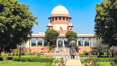 রবিবারে শুনানি শুনবে সুপ্রিম কোর্ট