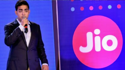 সংস্থার উন্নতির পথে এক নতুন অধ্যায়ের সূচনা করবে IPO: আকাশ আম্বানিFile Photo: PTI