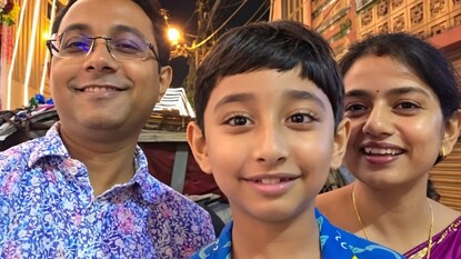 স্ত্রী-সন্তানের সঙ্গে রিকশায় খোশমেজাজে পুজো পরিক্রমার ভিডিও ভাইরাল (Photo: Instagram)