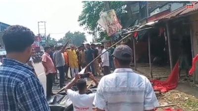 বনগাঁয় বামেদের বুকস্টল ঘিরে বিতর্ক