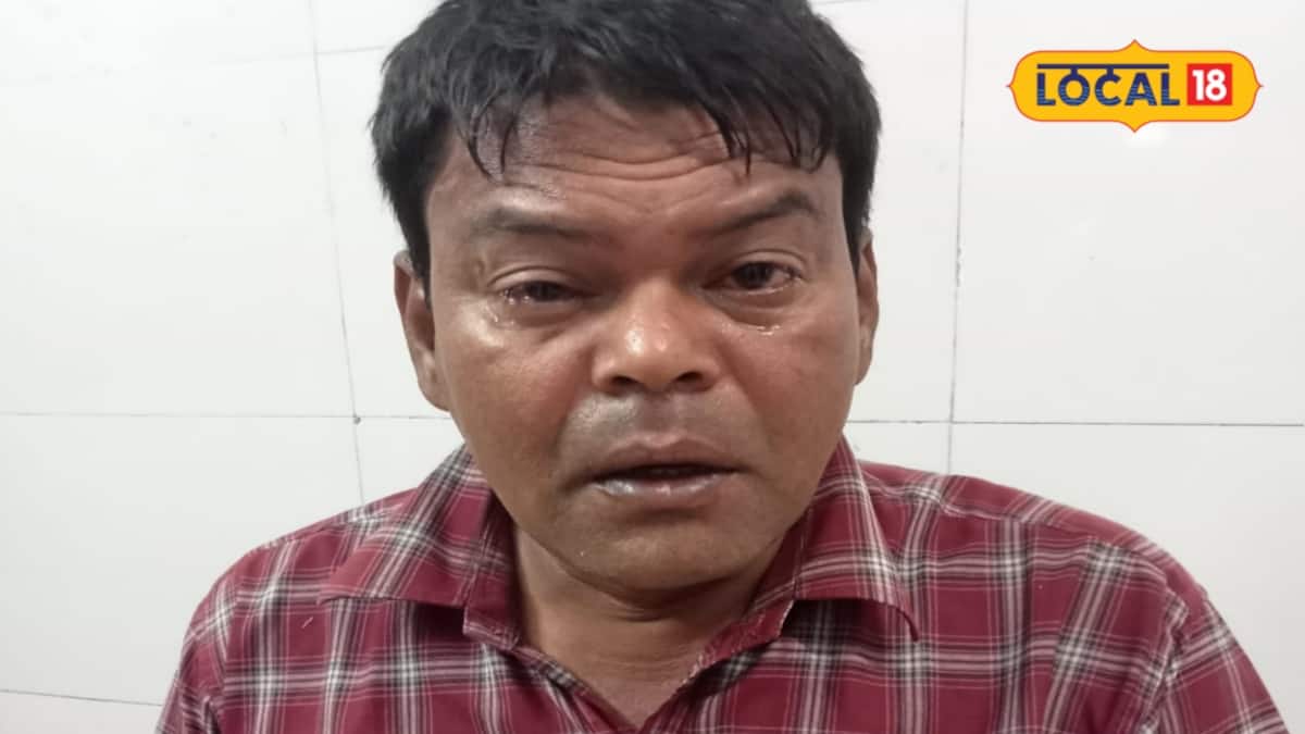 জালে পড়তেই মুখে ছিটিয়ে দিল…! কেউটে উদ্ধারে হাড়হিম কাণ্ড, বিষধরের ‘বিষ’ সোজা চোখে, পরমুহূর্তেই যা ঘটল, দরদর করে ঘামতে শুরু করলেন উদ্ধারকর্মী