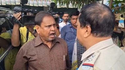 রেজিনগরে আটক হুমায়ুন কবীর