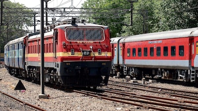 হাওড়া-দিল্লি-চেন্নাই রুটে একাধিক স্পেশাল ট্রেনের ঘোষণা রেলের