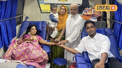 নদিয়ার চাপড়ায় বউভাতের অনুষ্ঠানে নবদম্পতি মাসুদ মণ্ডল ও সোহানা মণ্ডলের উদ্যোগে আয়োজিত রক্তদান শিবির