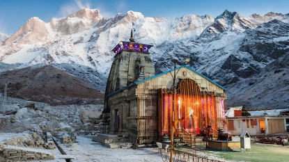 Kedarnath : পাঁচ হাজার তীর্থযাত্রী নামিয়ে আনলেন ১২ টনের বেশি প্লাস্টিক বর্জ্য! ‘ক্যারি মি ব্যাক’ উদ্যোগে বড় পরিবর্তন কেদারনাথে Kedarnath : পাঁচ হাজার তীর্থযাত্রী নামিয়ে আনলেন ১২ টনের বেশি প্লাস্টিক বর্জ্য! ‘ক্যারি মি ব্যাক’ উদ্যোগে বড় পরিবর্তন কেদারনাথে
