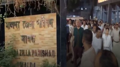  গভীর রাতে মালদহ টাউন স্টেশন থেকে তিন জেলা পরিষদ সদস্যকে আটক