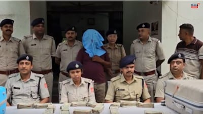 জলপাইগুড়িতে মাদক কারবারে পুলিশের হানা