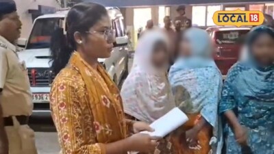 মুর্শিদাবাদের সামশেরগঞ্জ থানার পুলিশ টিম রাজস্থান থেকে উদ্ধার হওয়া নাবালিকাকে সামশেরগঞ্জ থানায় নিয়ে আসে