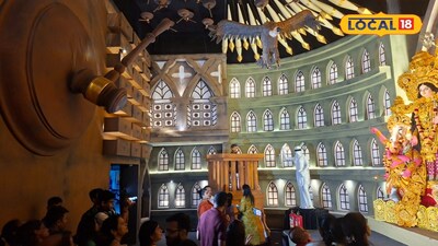 থিমের ভাবনা মন ছুঁয়ে যাচ্ছে দর্শনার্থীদের