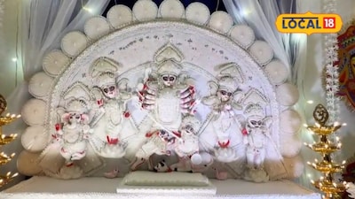 আইনজীবীর হাতে তৈরি মোমের দুর্গা প্রতিমা