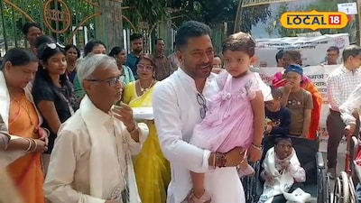 শিশুদের সঙ্গে পুজো পরিক্রমায় পর্যটন মন্ত্রী