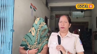 বাংলাদেশ থেকে আসা ২ যুবক গ্রেফতার