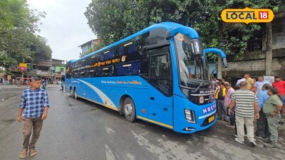ভুটান সীমান্তবর্তী জয়গাঁও থেকে ওদলাবাড়ি ও শিলিগুড়ি হয়ে কলকাতার উদ্দেশে ট্রায়াল রানে নামা উত্তরবঙ্গ রাষ্ট্রীয় পরিবহণ নিগমের নতুন শীতাতপ নিয়ন্ত্রিত বাস