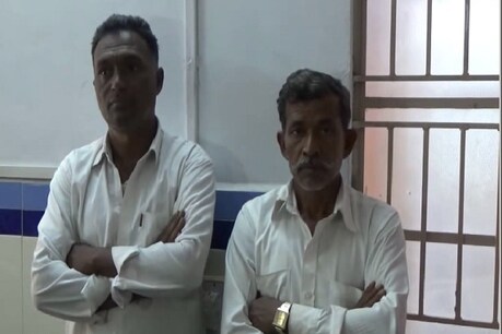 બોટાદઃવર ચડાવામાં ગોળી વાગતા મહિલાનું મોત,ભાજપ અગ્રણી સહિત બેની ધરપકડ બોટાદઃવર ચડાવામાં ગોળી વાગતા મહિલાનું મોત,ભાજપ અગ્રણી સહિત બેની ધરપકડ