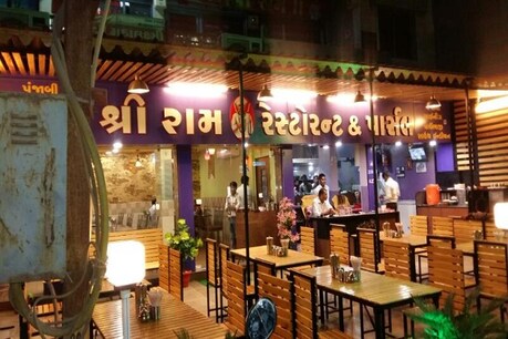 રાજકોટ: રેસ્ટોરન્ટના માલિક પર હિચકારો હુમલો, ત્રણ શખ્સોની ધરપકડ રાજકોટ: રેસ્ટોરન્ટના માલિક પર હિચકારો હુમલો, ત્રણ શખ્સોની ધરપકડ