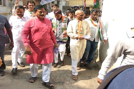 ટિકિટ વિવાદને લઈને ભરતસિંહ સોલંકીને દિલ્હીનું તેડું ટિકિટ વિવાદને લઈને ભરતસિંહ સોલંકીને દિલ્હીનું તેડું