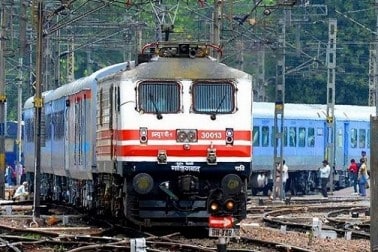 હવે તમે IRCTC દ્વારા ટ્રેનની ટિકિટ બુક કરાવો છો તો, એકવાર તમારૂ નશીબ અજમાવી લો. તમને જણાવીએ કે, આઈઆરસીટીસી દ્વારા ટિકિટ બુક કરાવતા સમયે BHIM અથવા UPI દ્વારા ઓનલાઈન પેમેન્ટ કરાવનાર માટે નવી સ્કીમ શરૂ કરવામાં આવી છે. હવે તમે IRCTC દ્વારા ટ્રેનની ટિકિટ બુક કરાવો છો તો, એકવાર તમારૂ નશીબ અજમાવી લો. તમને જણાવીએ કે, આઈઆરસીટીસી દ્વારા ટિકિટ બુક કરાવતા સમયે BHIM અથવા UPI દ્વારા ઓનલાઈન પેમેન્ટ કરાવનાર માટે નવી સ્કીમ શરૂ કરવામાં આવી છે.