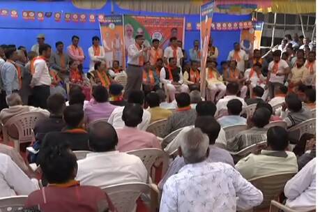 અરવલ્લી: બાયડ કોંગ્રેસમાં ગાબડું, 200થી વધુ કાર્યકરોએ કોંગ્રેસ સાથે ફાડ્યો છેડો અરવલ્લી: બાયડ કોંગ્રેસમાં ગાબડું, 200થી વધુ કાર્યકરોએ કોંગ્રેસ સાથે ફાડ્યો છેડો