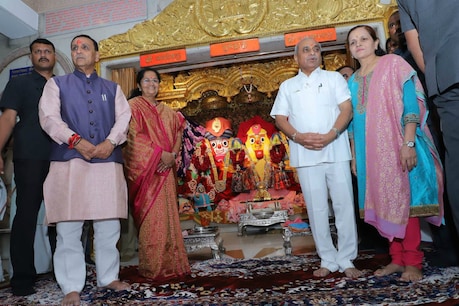 ગુજરાતનો નાથ 'જગન્નાથ' શરણે, પરિવારમાં છવાયો ખુશીનો માહોલ ગુજરાતનો નાથ 'જગન્નાથ' શરણે, પરિવારમાં છવાયો ખુશીનો માહોલ