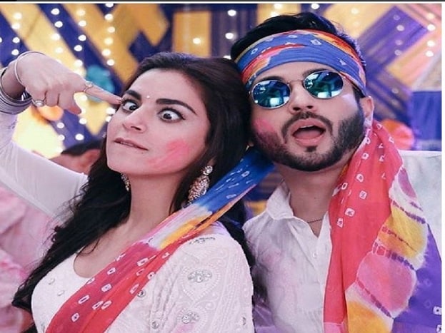 આ વર્ષે 12 માં અઠવાડિયાની TRP માં મોટો બદલાવ આવ્યો છે. પહેલા અને બીજા નંબર જ્યાં કુંડલી ભાગ્ય અને કુમકુમ ભાગ્ય જામેલા છે, ત્યા્ં જ ચોથા અને પાંચમાં નંબરે જગ્યા બનાવી છે યે હે મહોબત્તે અમે બેપનાહ એ.. ટીવી રેટીંગ એજન્સીના રીપોર્ટ અનુસાર કયા ટીવી શો એ બનાવી કેટલા દર્શકોની વચ્ચે જગ્યા.. આ વર્ષે 12 માં અઠવાડિયાની TRP માં મોટો બદલાવ આવ્યો છે. પહેલા અને બીજા નંબર જ્યાં કુંડલી ભાગ્ય અને કુમકુમ ભાગ્ય જામેલા છે, ત્યા્ં જ ચોથા અને પાંચમાં નંબરે જગ્યા બનાવી છે યે હે મહોબત્તે અમે બેપનાહ એ.. ટીવી રેટીંગ એજન્સીના રીપોર્ટ અનુસાર કયા ટીવી શો એ બનાવી કેટલા દર્શકોની વચ્ચે જગ્યા..