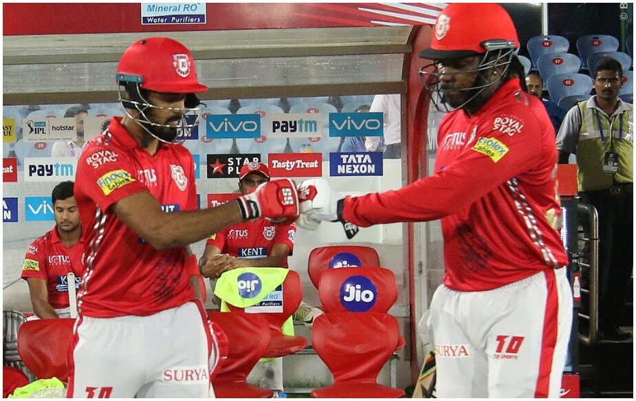 IPL 11માં કિંગ્સ ઈલેવન પંજાબનું શાનદાર પ્રદર્શન ચાલુ છે. આ શાનદાર પ્રદર્શનનો સ્રેય જો કોઈને આપવો હોય તો, તે છે ટીમના ઓપનર ક્રિસ ગેઈલ અને કેએલ રાહુલને. જીહાં, આ જોડીએ હાલની સિઝનમાં અત્યાર સુધીમાં પાંચ વખત પારીની શરૂઆત કરી છે અને ગજબનો રેકોર્ડ નોંધાવ્યો છે. IPL 11માં કિંગ્સ ઈલેવન પંજાબનું શાનદાર પ્રદર્શન ચાલુ છે. આ શાનદાર પ્રદર્શનનો સ્રેય જો કોઈને આપવો હોય તો, તે છે ટીમના ઓપનર ક્રિસ ગેઈલ અને કેએલ રાહુલને. જીહાં, આ જોડીએ હાલની સિઝનમાં અત્યાર સુધીમાં પાંચ વખત પારીની શરૂઆત કરી છે અને ગજબનો રેકોર્ડ નોંધાવ્યો છે.