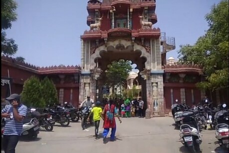 ભાવનગર: સ્કોલરશીપના પૈસા પણ વાલી પાસેથી પડાવવાનું સંચાલક અને શિક્ષણાથિકારીનું ષડયંત્ર? ભાવનગર: સ્કોલરશીપના પૈસા પણ વાલી પાસેથી પડાવવાનું સંચાલક અને શિક્ષણાથિકારીનું ષડયંત્ર?